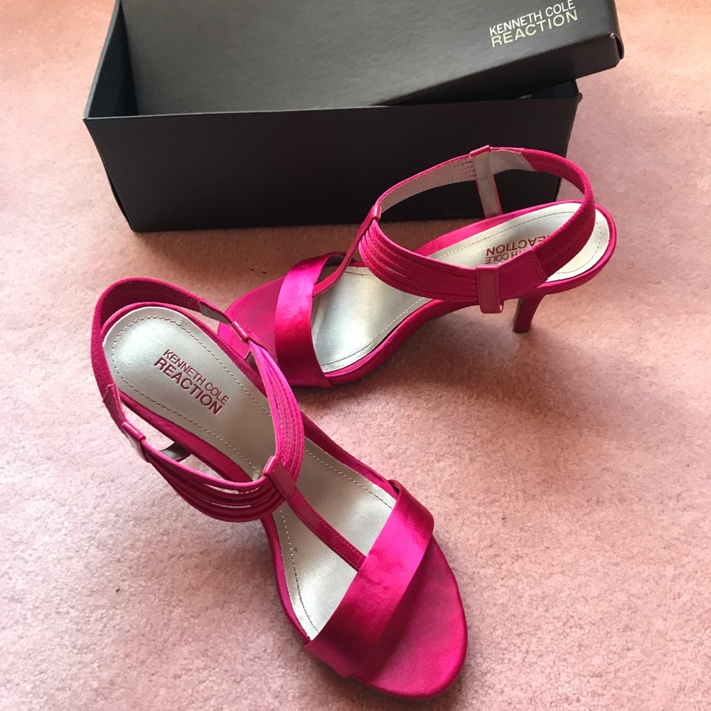 Kenneth Cole Reaction Know Way Heel